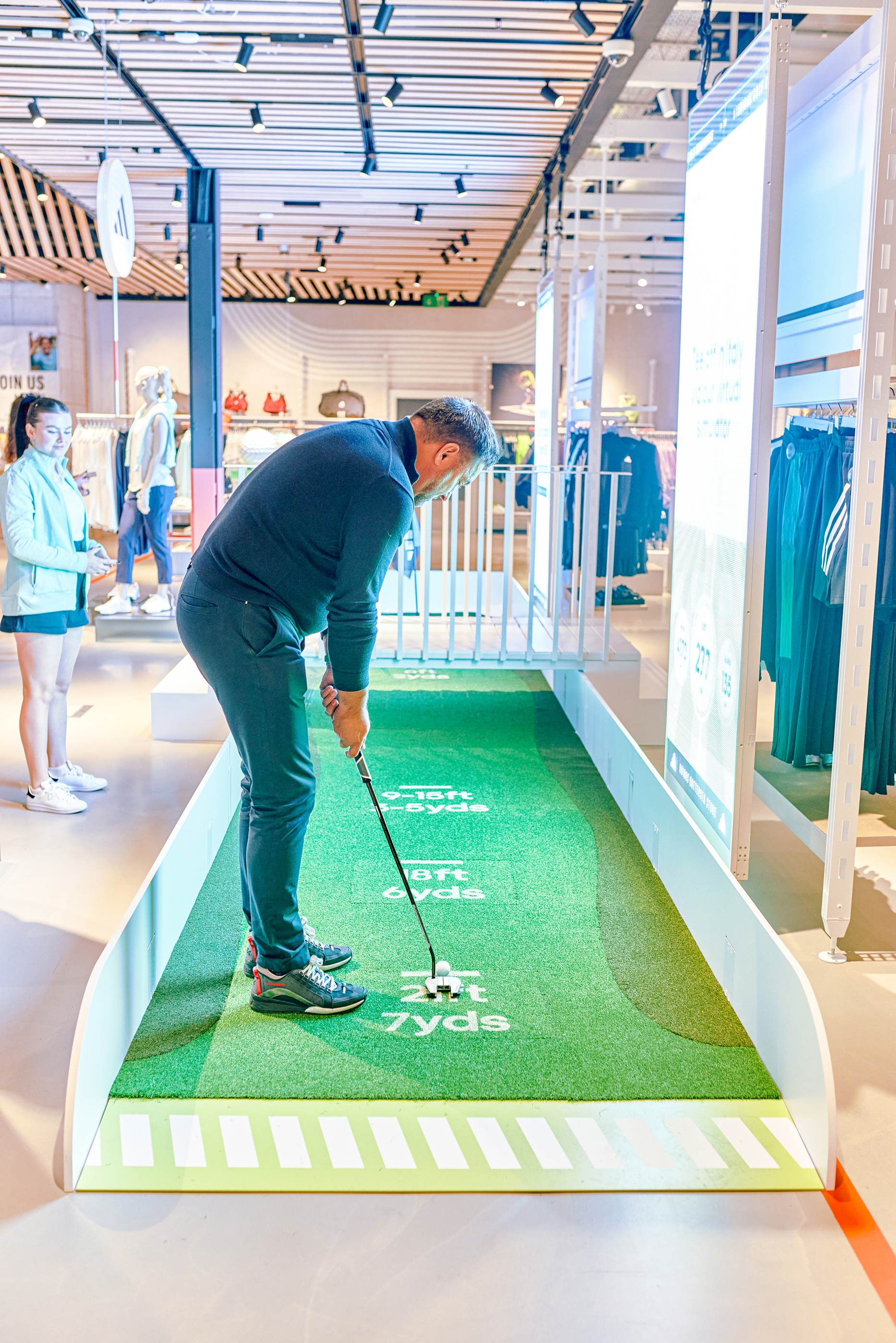tangent_agency_activation_battersea_golf_06.jpg
